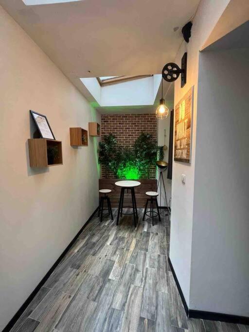 Loft De Courcaille - Balneo - Free Parking - Wifi Lägenhet Orléans Exteriör bild